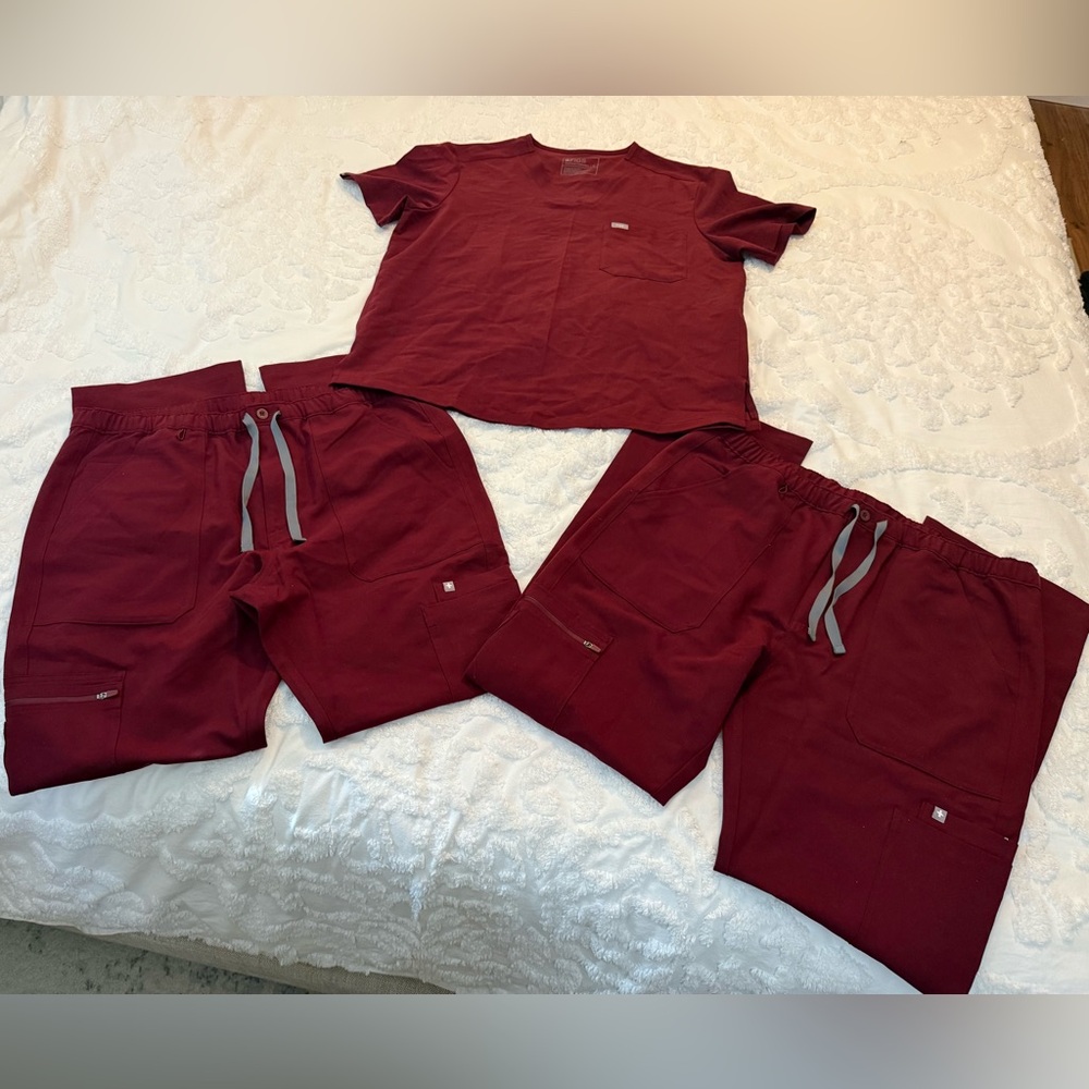 Figs Technical Collection XL Burgundy Scrubs (1 shirt & 2 pants) NWOT